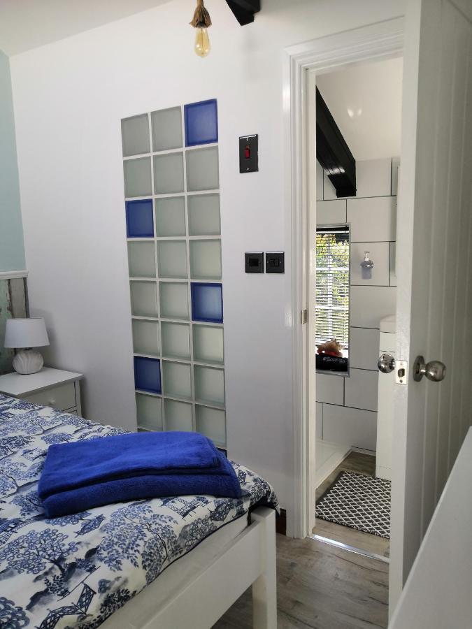 Captivating Isolde Cottage With Pool Near St Ives 캠본 외부 사진